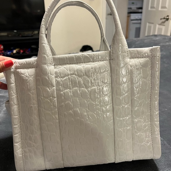 Marc Jacobs Ivory Croc Embossed tote bag Small - Picture 8 of 8